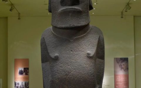复活节岛雕像 / 摩艾石像Hoa Hakananai'a / Moai