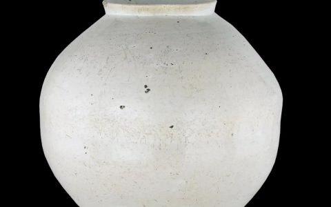 白瓷“月亮罐” Moon Jar