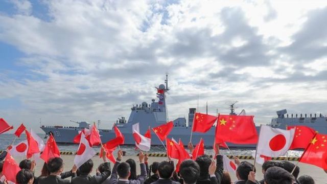 中国新型国产"太原号"驱逐舰2019年10月访问日本