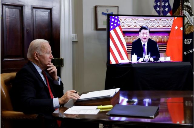 美国总统拜登与中国国家主席习近平于北京时间星期二（11月16日）8点45分开始视频会晤。